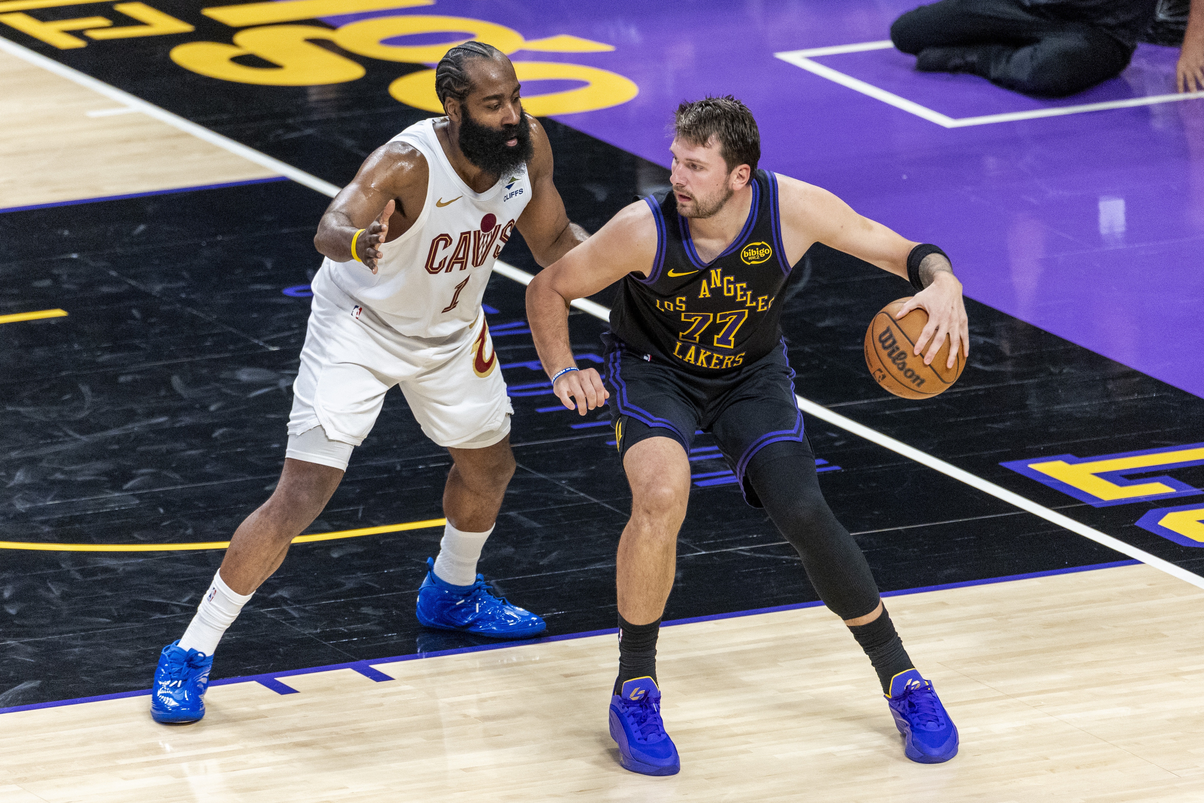 卡约评最难防球员:霍勒迪防守预判极佳,东契奇哈登进攻欺骗性强