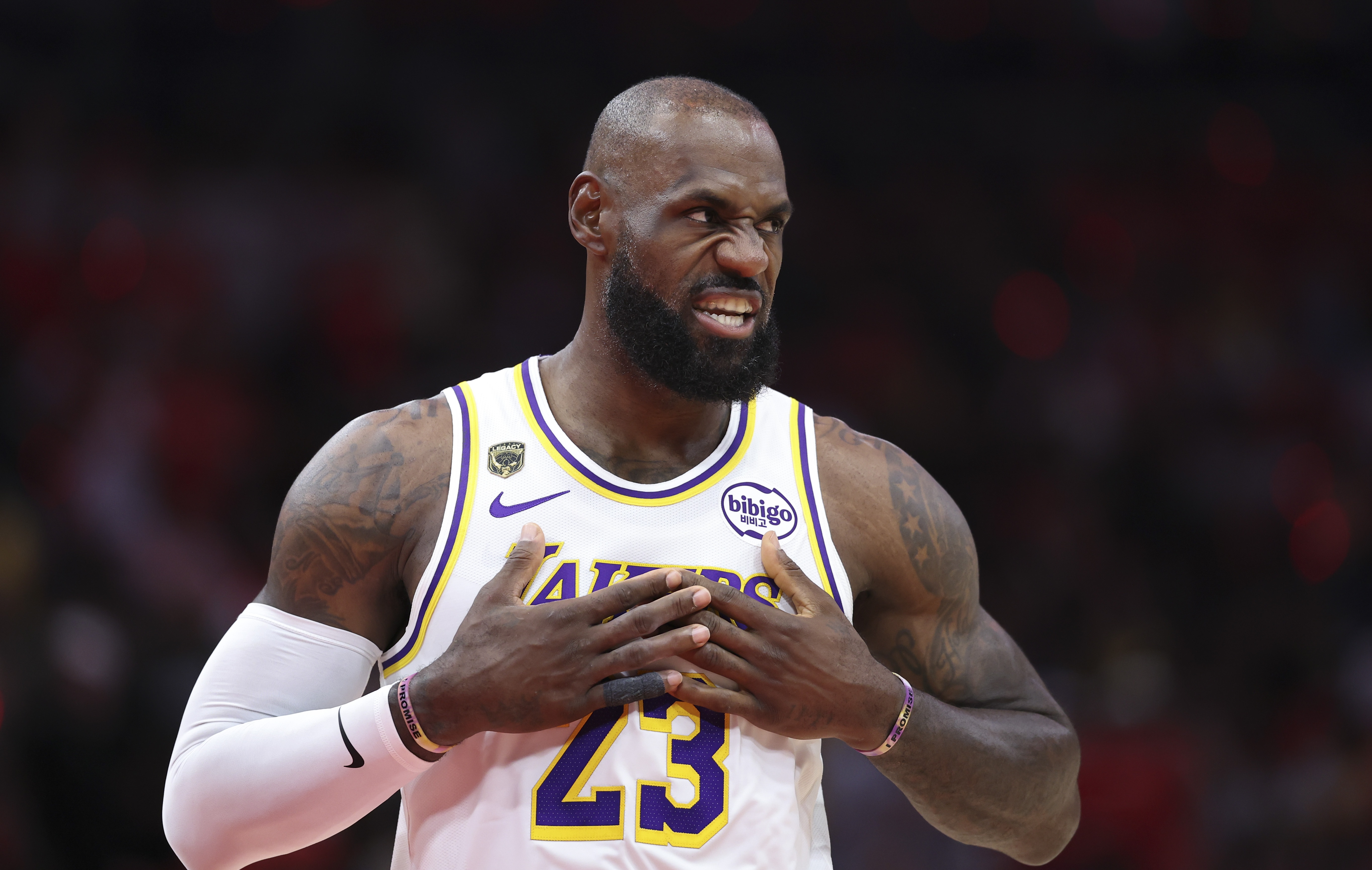 302场全勤!詹姆斯创NBA季后赛连续出场历史纪录