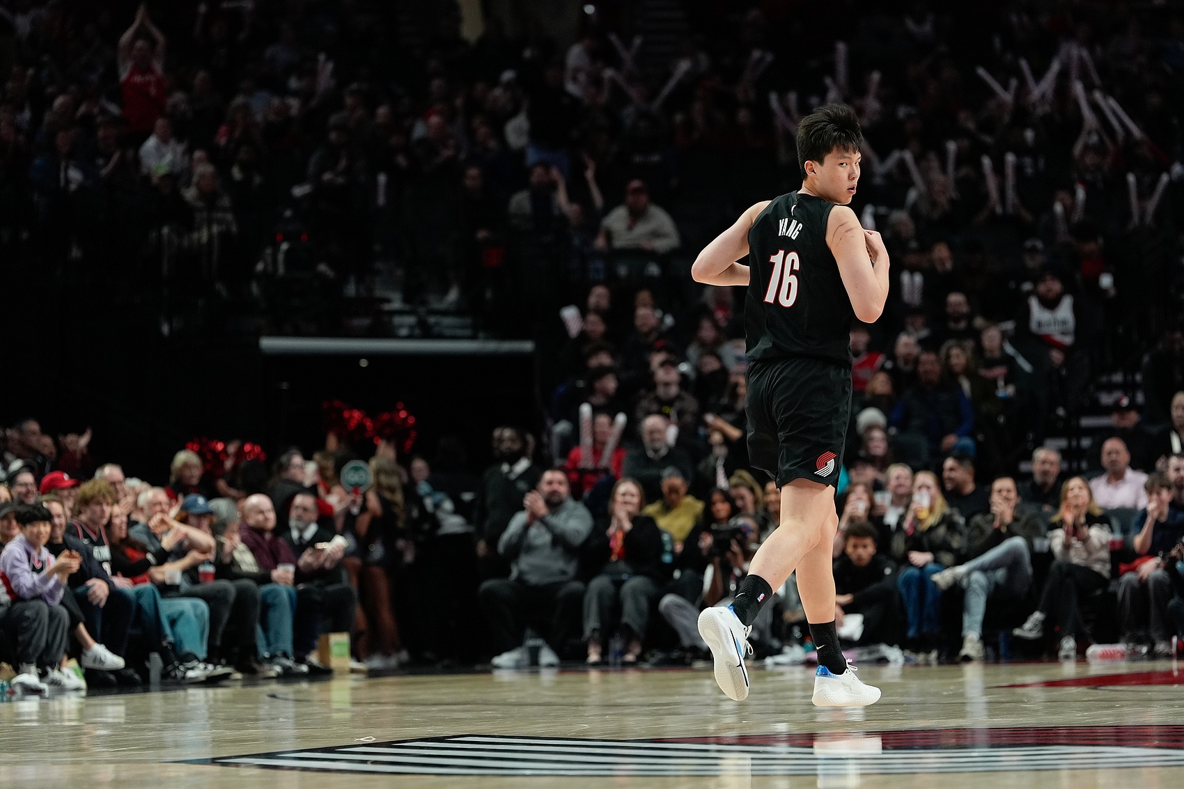 杨瀚森:NBA赛程更密,客场旅途消耗远超CBA