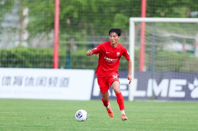王逸伟贴地斩定胜局，上海海港富盛经开1-0兰州陇原竞技