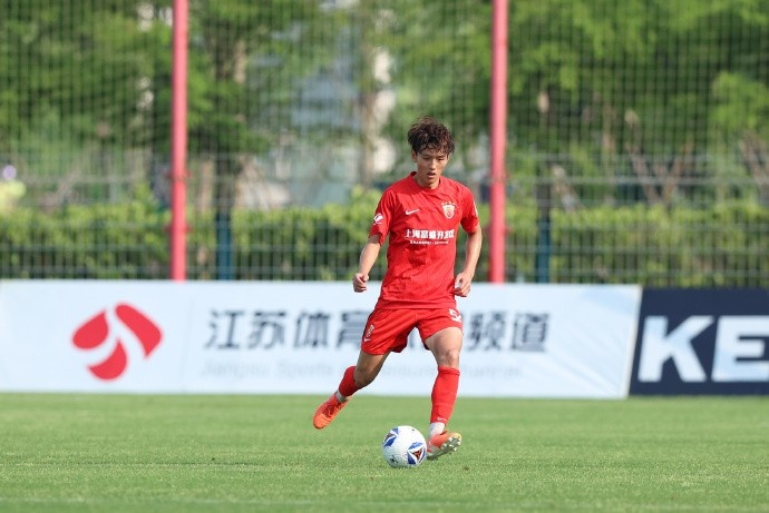 王逸伟贴地斩定胜局，上海海港富盛经开1-0兰州陇原竞技