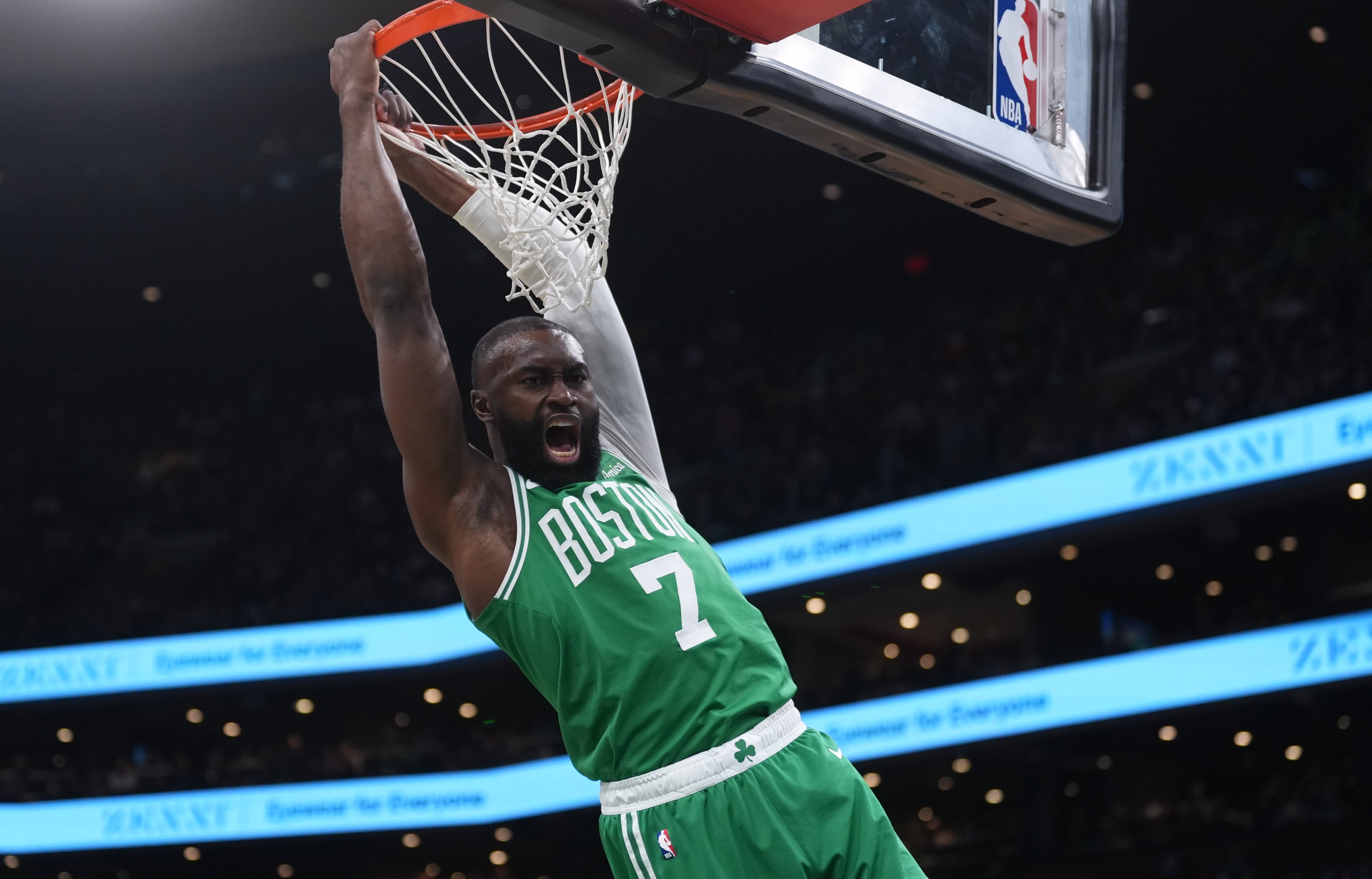 火箭媒体人：布朗交易要价申京+4首轮 根本不值