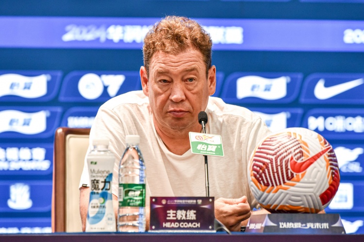 特谢拉复出 申花主场迎战浙江 斯卢茨基:伤病未彻底扭转 特谢拉复出 申花主场迎战浙江 斯卢茨基:伤病未彻底扭转
