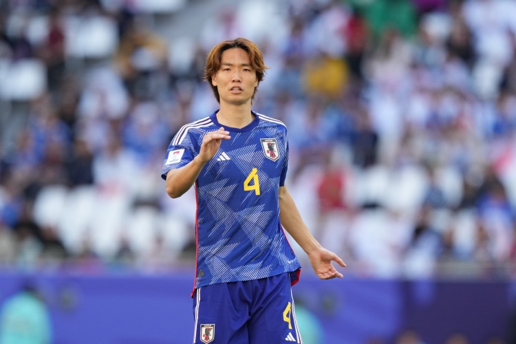 板仓滉：仓促接任队长扛压前行，坦言远未达到吉田麻也水准
