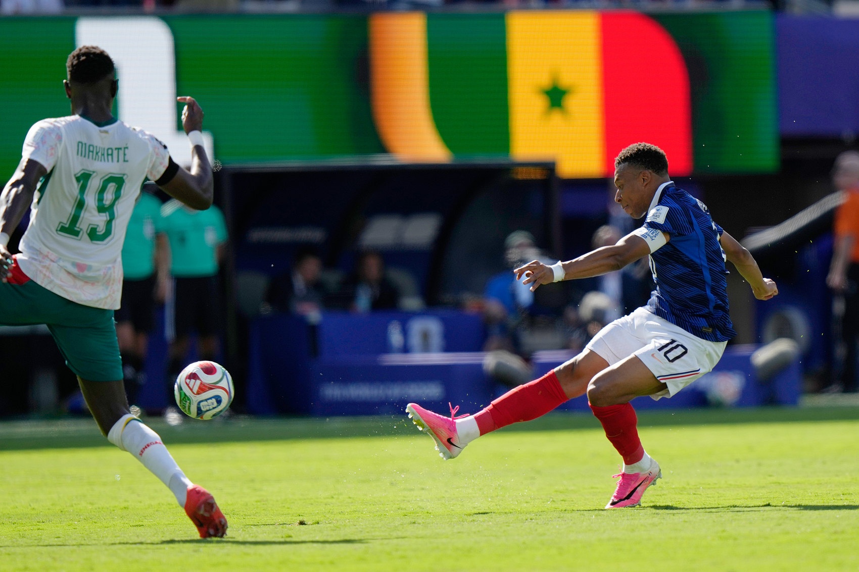 FIFA官方公布世界杯最佳进球12候选:费兰决赛绝杀领衔,梅西姆巴佩在列 FIFA官方公布世界杯最佳进球12候选:费兰决赛绝杀领衔,梅西姆巴佩在列