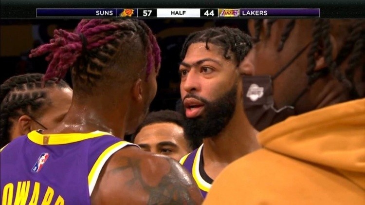 阿德巴约拳击希罗面部 盘点NBA十大队友反目事件