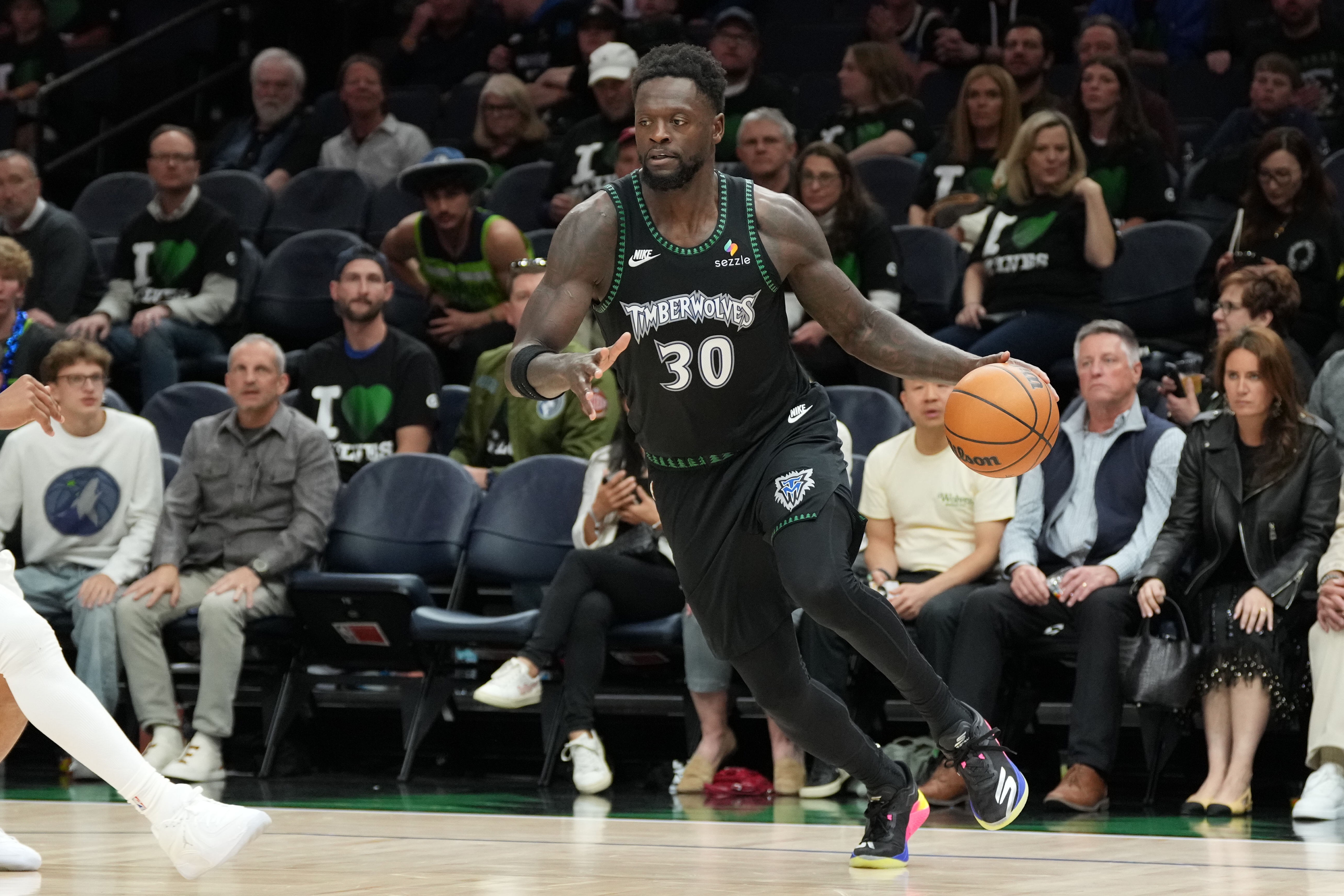 詹姆斯加盟76人跃升第5,雷霆马刺尼克斯居前三,NBA休赛期实力榜巨震 詹姆斯加盟76人跃升第5,雷霆马刺尼克斯居前三,NBA休赛期实力榜巨震