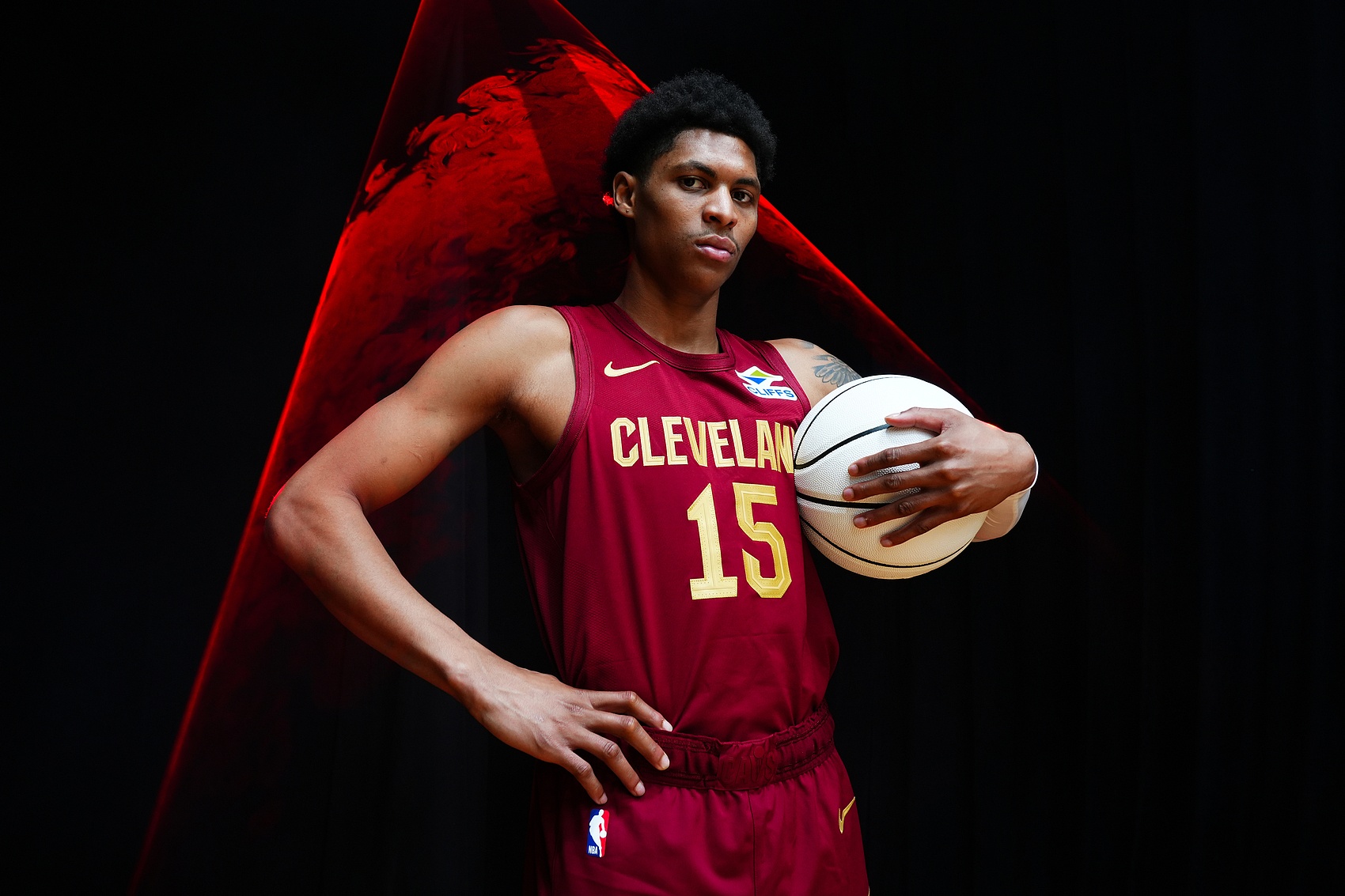 詹姆斯加盟76人跃升第5,雷霆马刺尼克斯居前三,NBA休赛期实力榜巨震 詹姆斯加盟76人跃升第5,雷霆马刺尼克斯居前三,NBA休赛期实力榜巨震