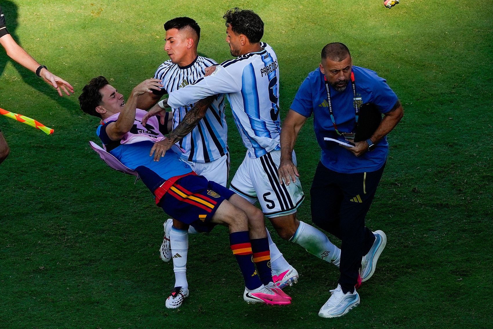 FIFA启动阿根廷纪律程序 皇马5000万欧报价罗德里 FIFA启动阿根廷纪律程序 皇马5000万欧报价罗德里
