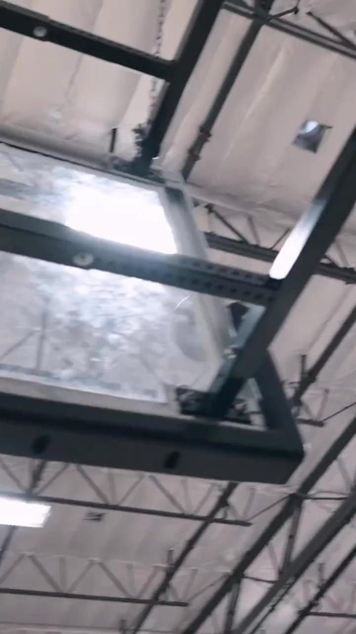 马克西休赛期加练中低位脚步 训练师晒翻身跳投片段