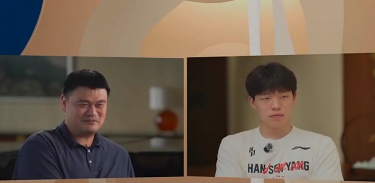 启蒙教练：杨瀚森身体动态天赋不及姚明王治郅易建联