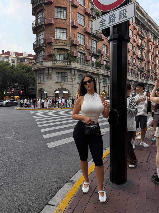 乔治妻子社媒晒中国行照片:上海48小时影像记录 乔治妻子社媒晒中国行照片:上海48小时影像记录