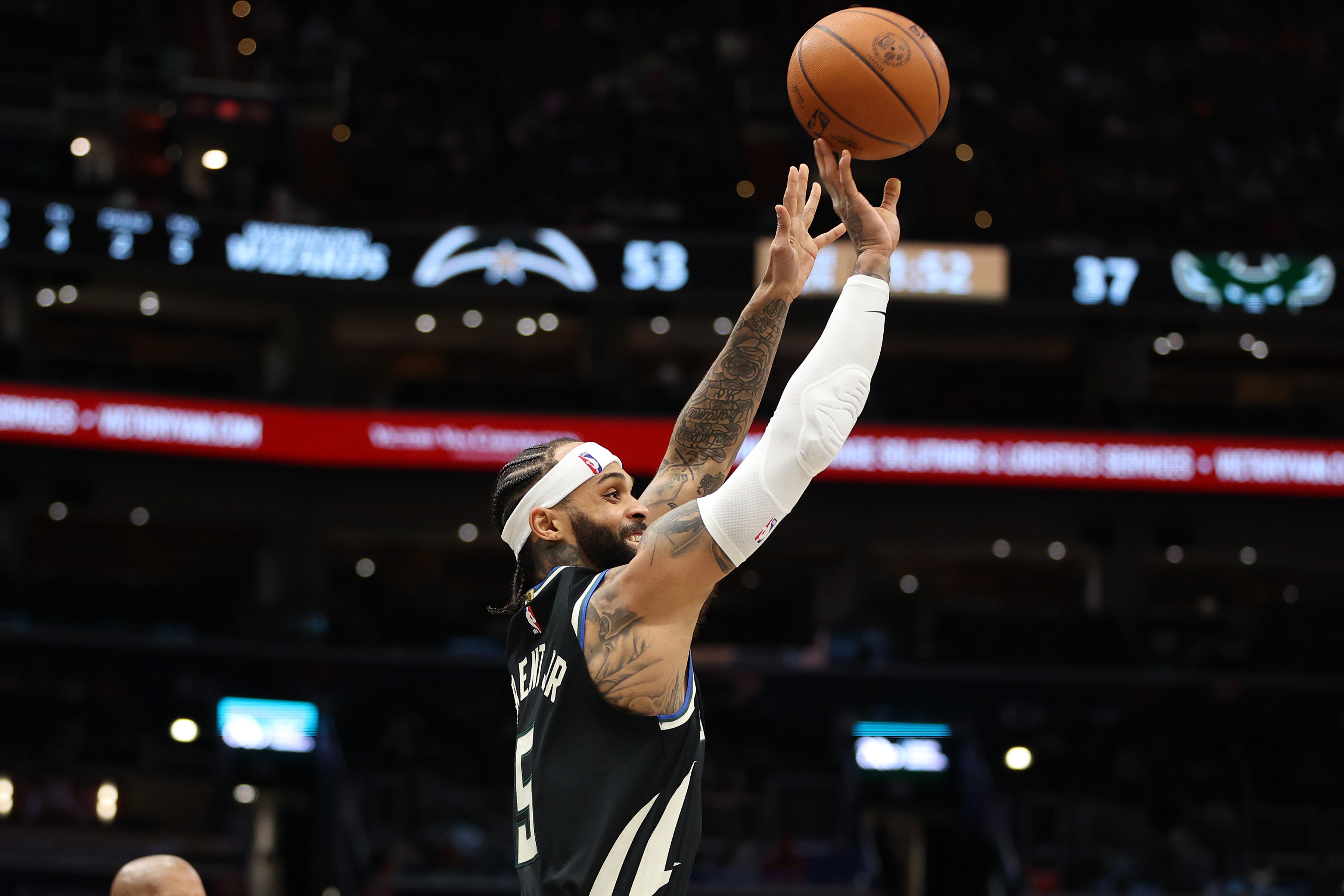 新赛季NBA15大垃圾合同:恩比德登顶,特雷·杨居次席 新赛季NBA15大垃圾合同:恩比德登顶,特雷·杨居次席